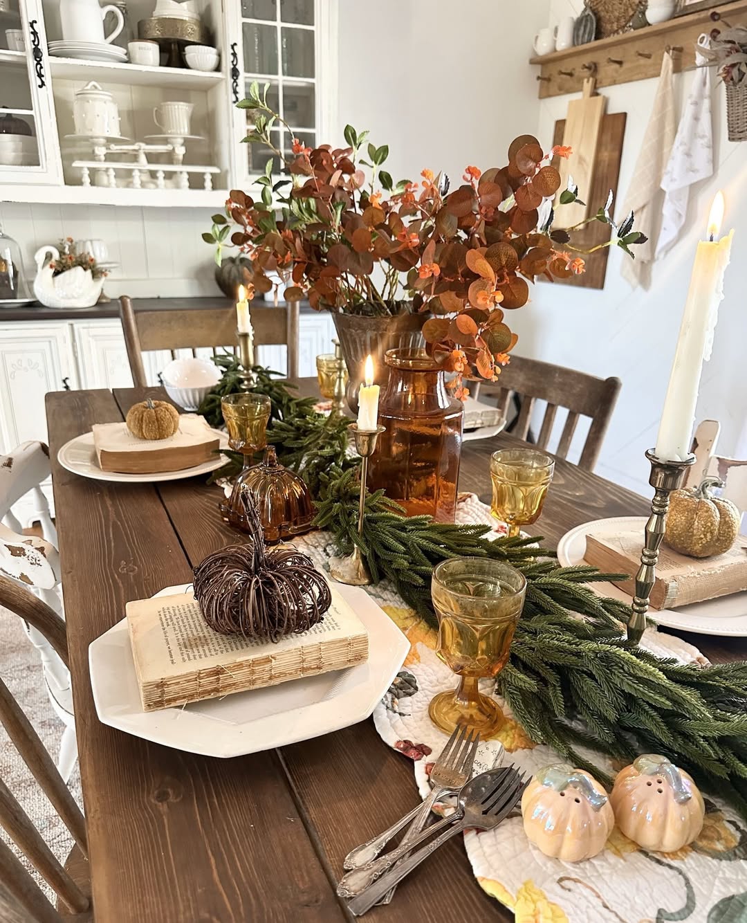 33 Thanksgiving Decor Ideas That’ll Make Your Whole Home Feel Fall-Ready