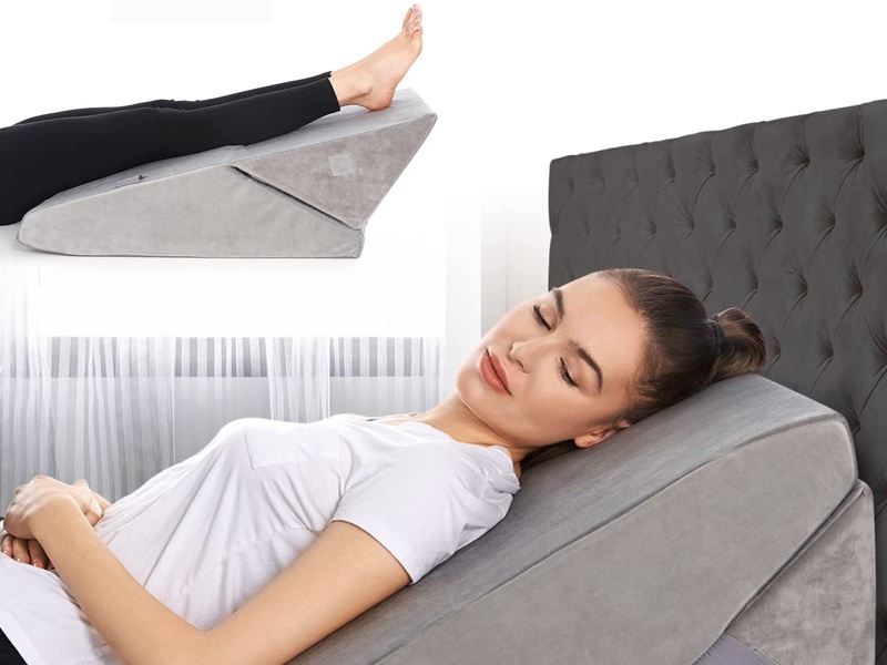 10 Best Anti-Snoring Pillows For A Peaceful Sleep