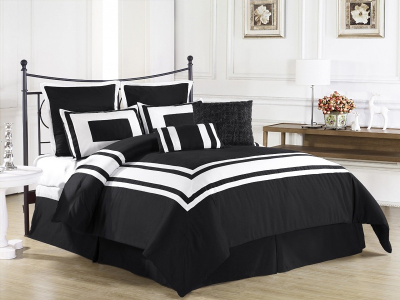 10 Modern Black Bed Sheet Designs With Pictures In India 10 Modern Black Bed Sheet Designs With Pictures In India