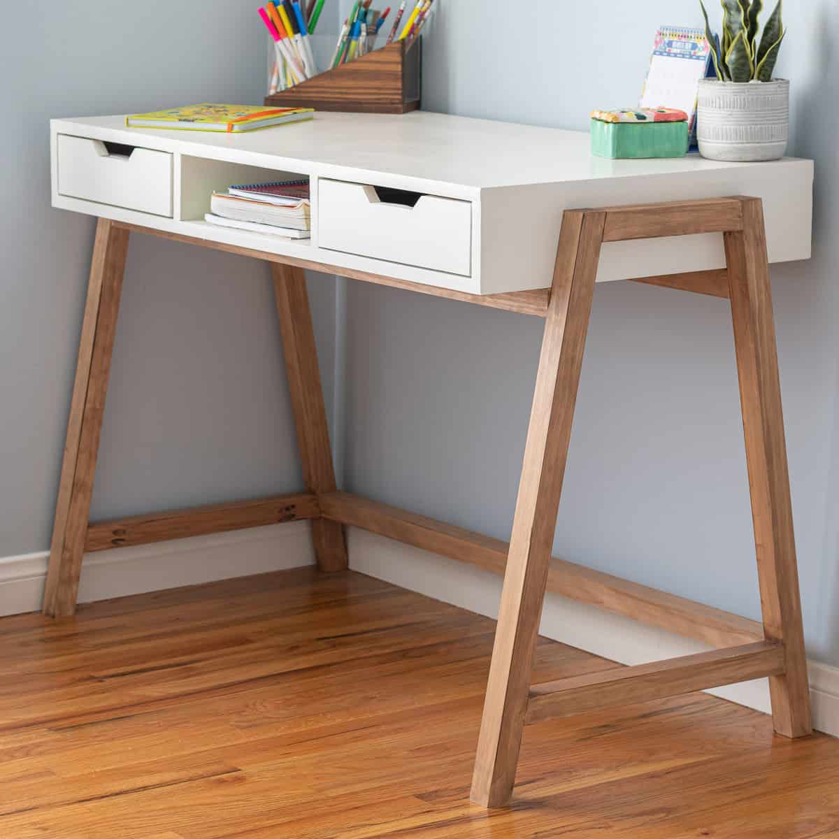 How to Build a Modern DIY A-Frame Desk With Drawers (Beginner-Friendly)