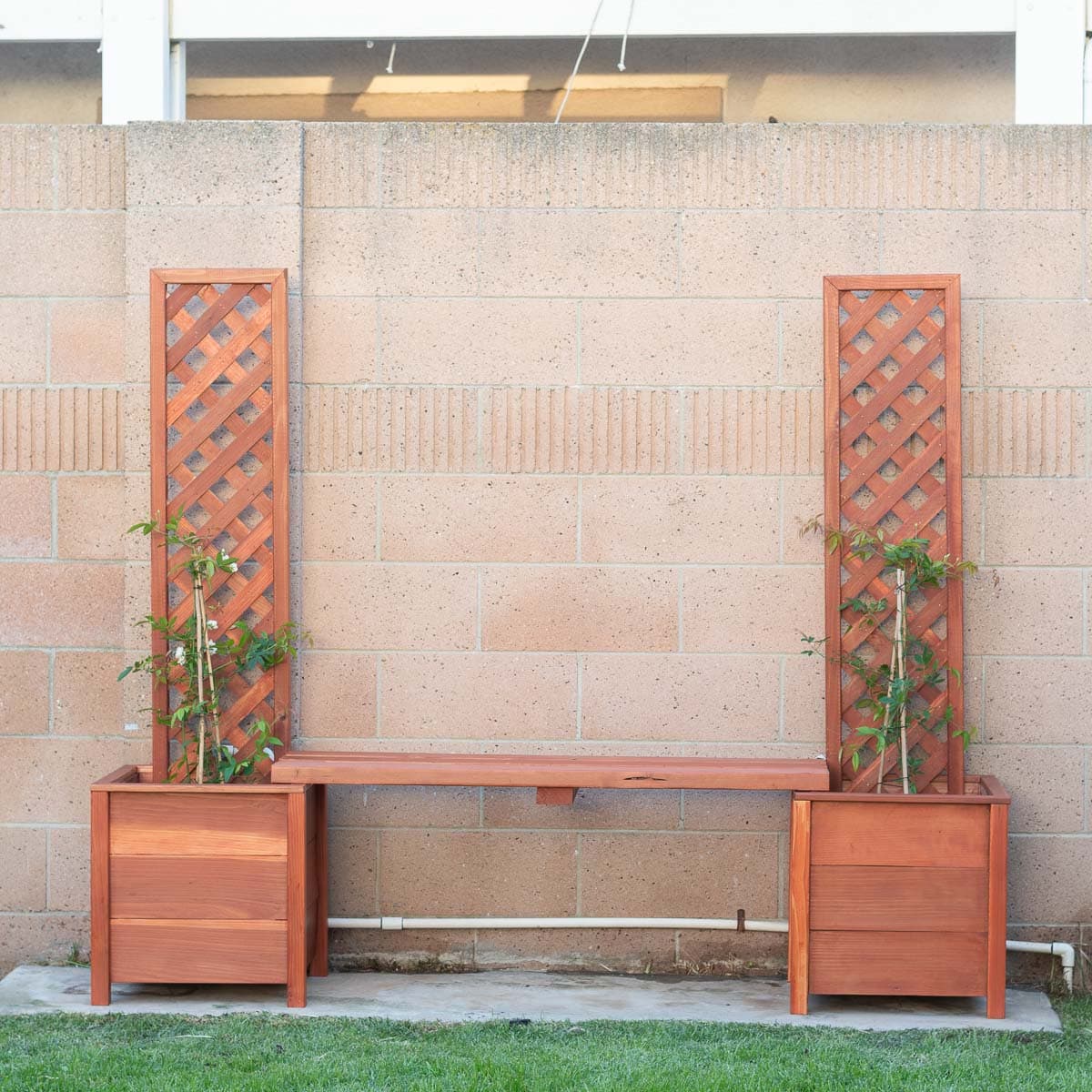 How to Build a Easy Beginner-Friendly DIY Planter Bench How to Build a Easy Beginner-Friendly DIY Planter Bench