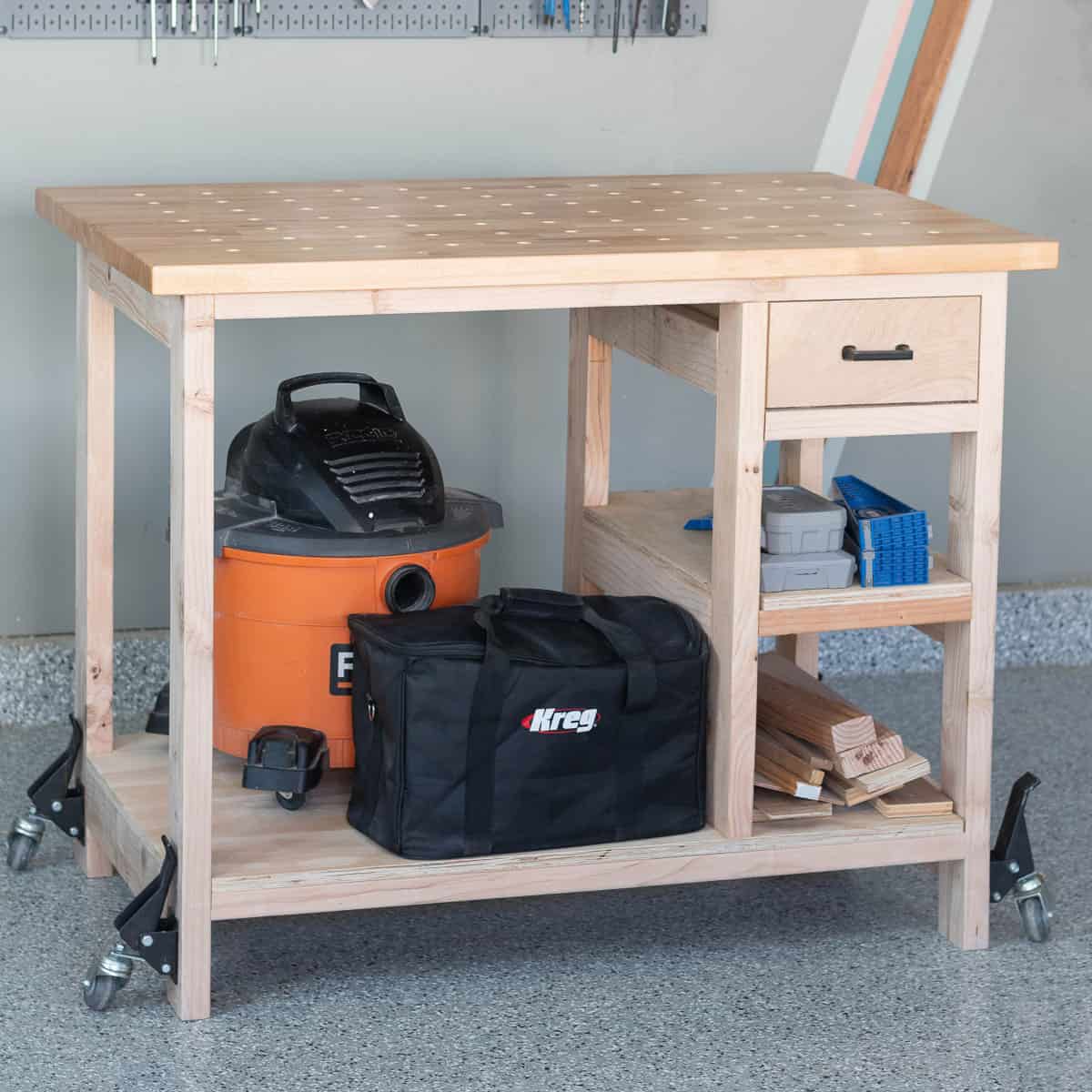 DIY Small Mobile Workbench With Storage