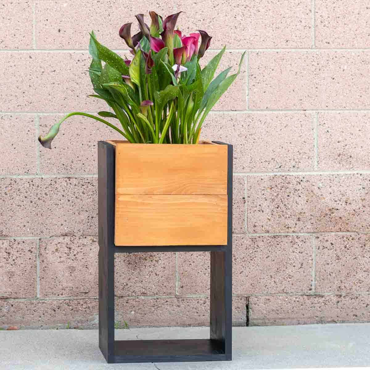 How to Build a DIY Tall Modern Planter How to Build a DIY Tall Modern Planter