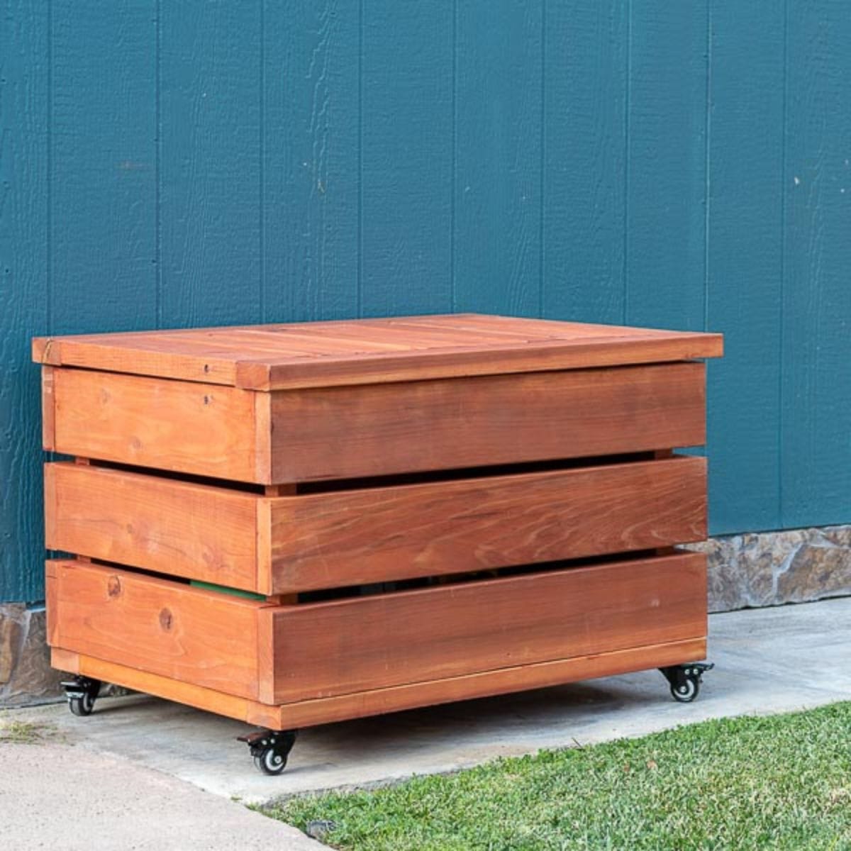 DIY Outdoor Storage Box DIY Outdoor Storage Box