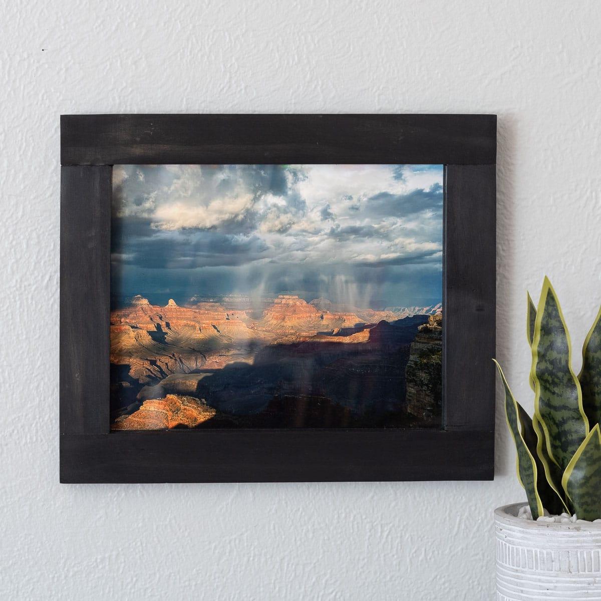 DIY Custom Picture Frame (Using Half-Lap Cuts) DIY Custom Picture Frame (Using Half-Lap Cuts)