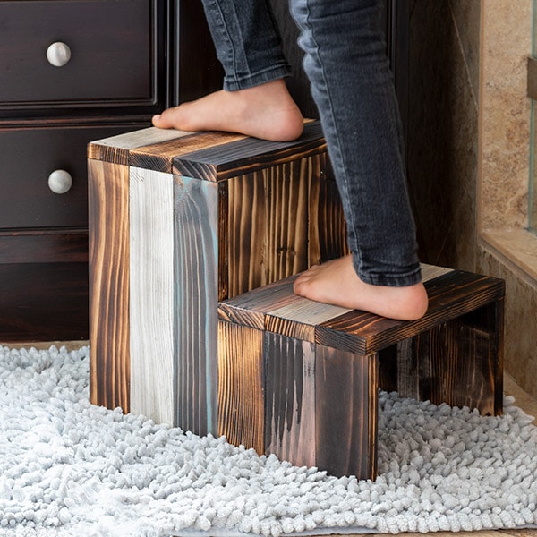 DIY Wooden Step Stool Using Scrap Wood