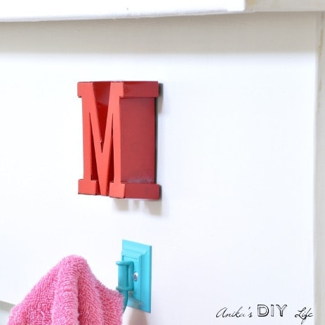 DIY  Floating Shelf With Hooks – Rental Bathroom Makeover