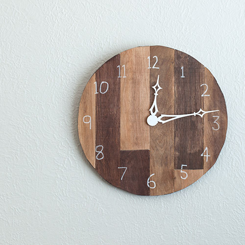 Simple DIY Wood Clock Using Scrap Plywood Simple DIY Wood Clock Using Scrap Plywood