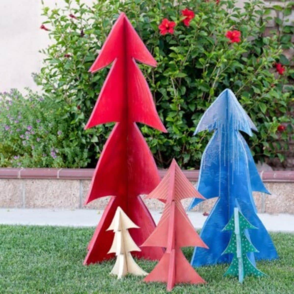 Easy DIY Wooden Christmas Trees Easy DIY Wooden Christmas Trees