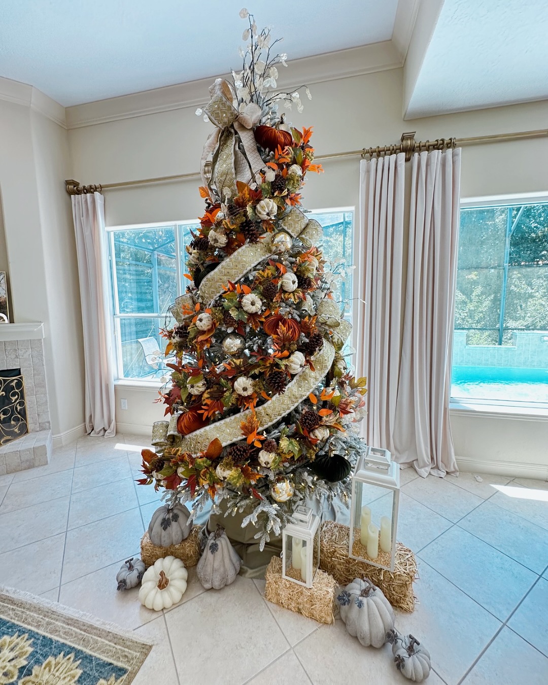 28 Alternative Christmas Tree Ideas That’ll Be Everywhere This Holiday Season