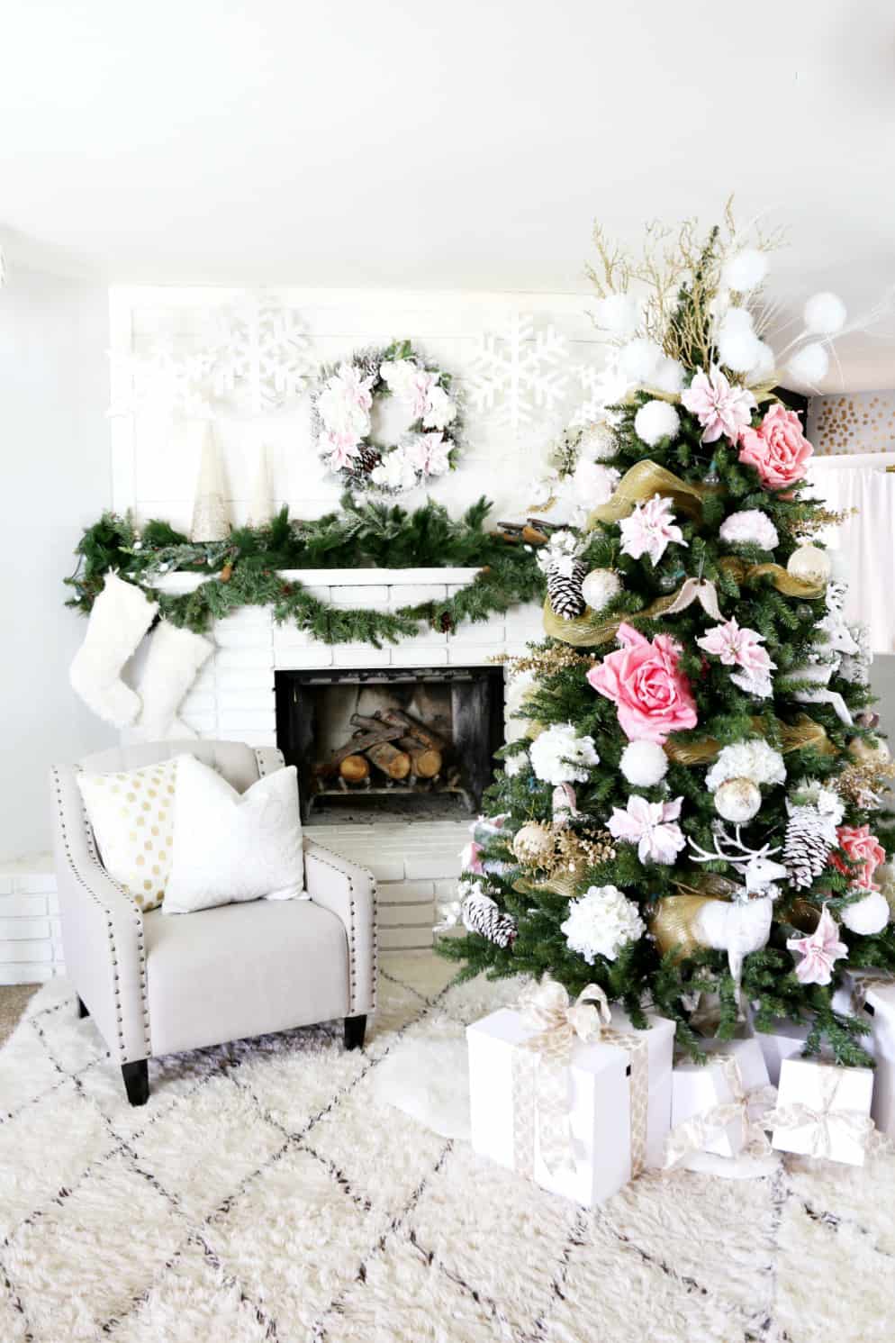 Modern Christmas Decor Ideas are all Style and Chic