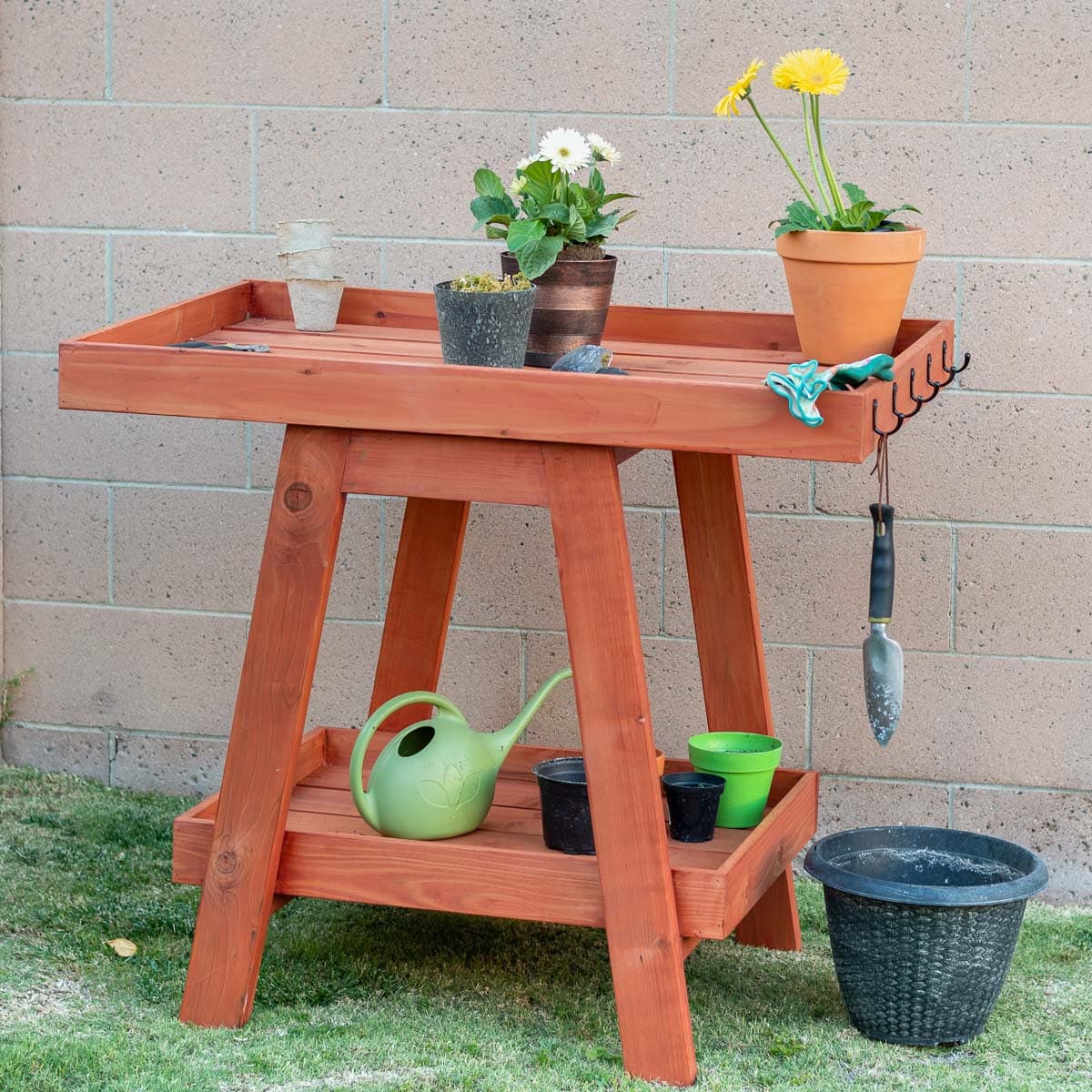 Easy Modern DIY Potting Bench Easy Modern DIY Potting Bench