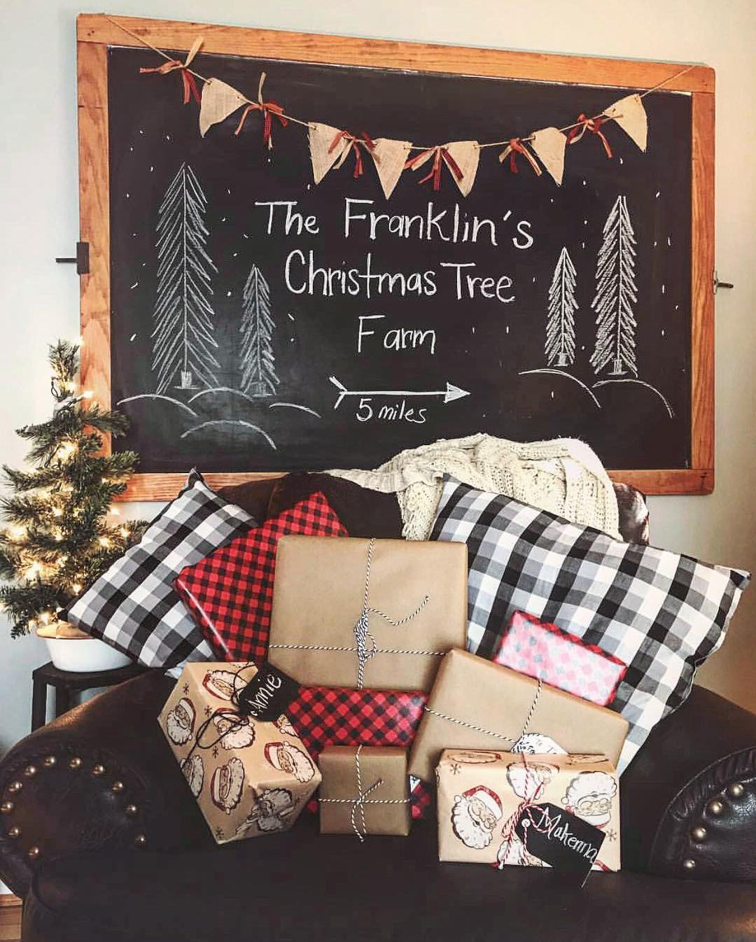 30 Creative Christmas Chalkboard Ideas Youโll Want to Leave Up Long After the Holidays 30 Creative Christmas Chalkboard Ideas Youโll Want to Leave Up Long After the Holidays