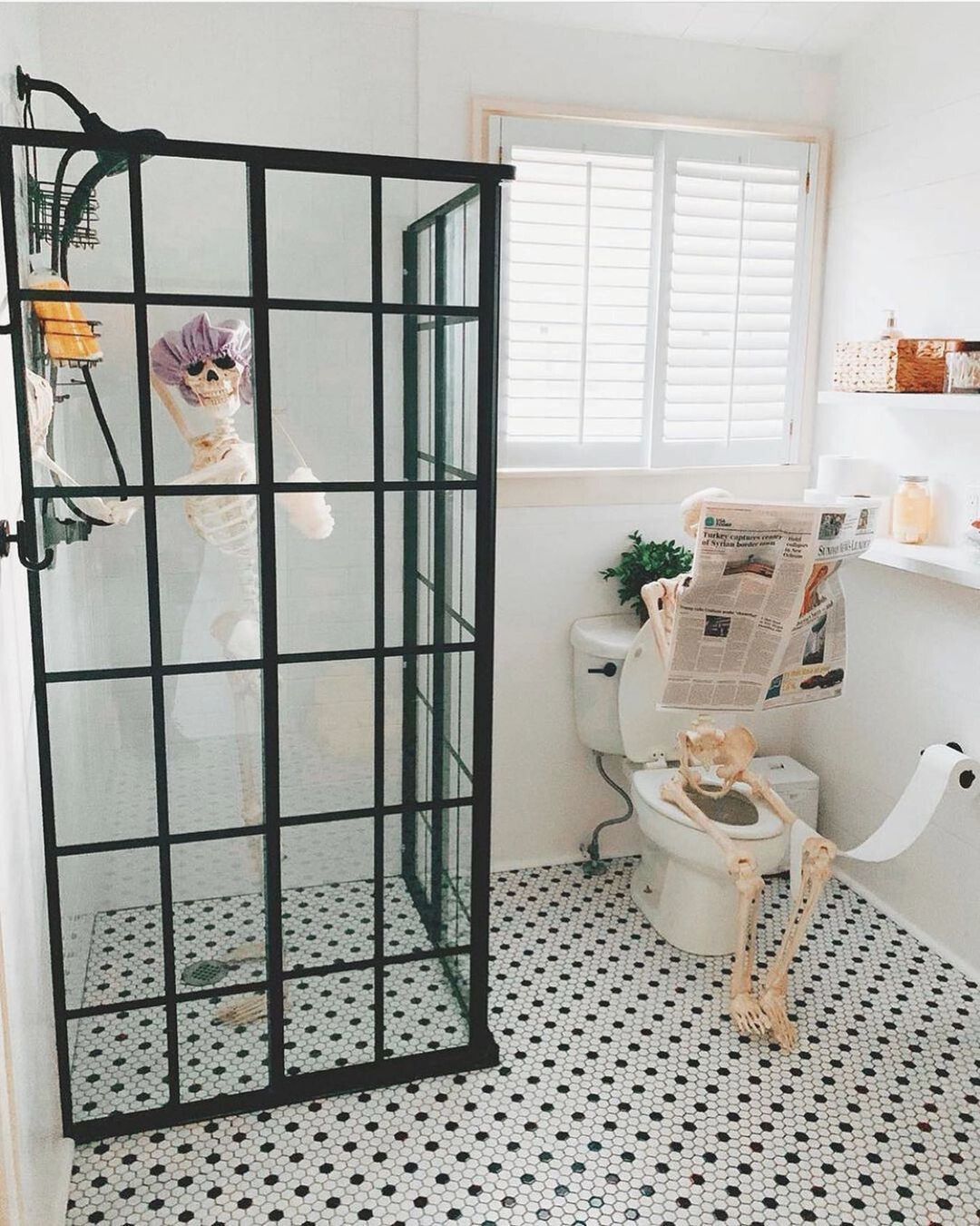 17 Halloween Bathroom Decor Ideas That’ll Make You Regret Ignoring This Room