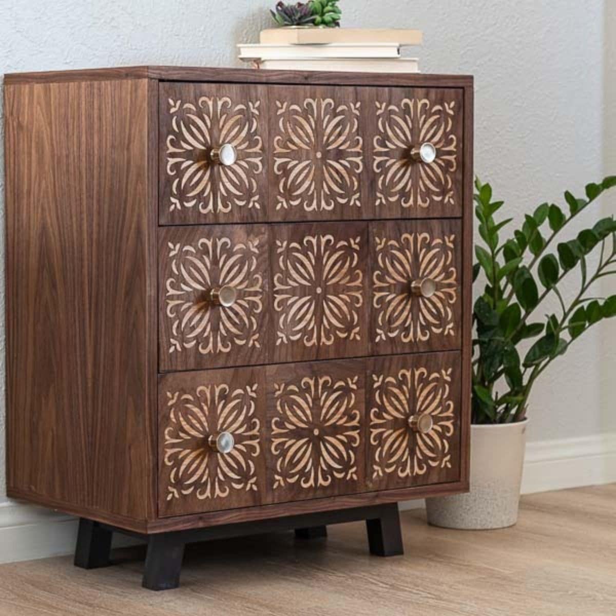 Small DIY Dresser with Drawers (Woodworking Plans) Small DIY Dresser with Drawers (Woodworking Plans)