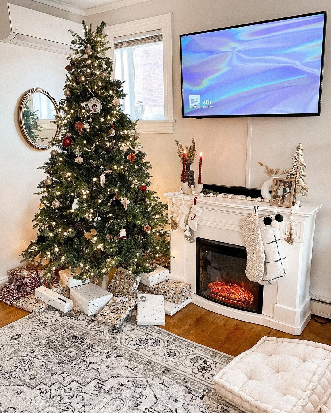 30 Boho Christmas Decor Ideas That Mix Neutrals, Textures, and Holiday Glow Perfectly 30 Boho Christmas Decor Ideas That Mix Neutrals, Textures, and Holiday Glow Perfectly