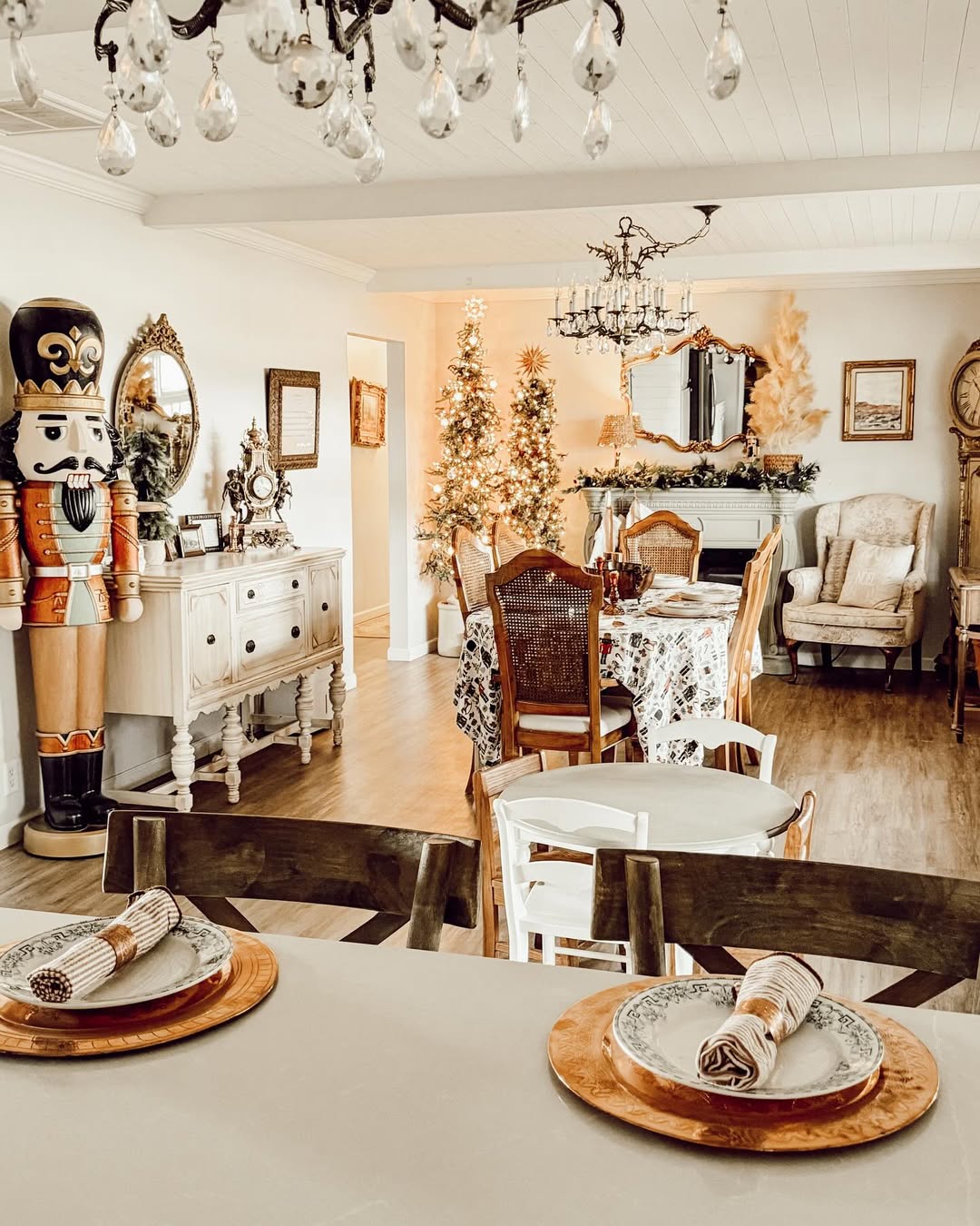 27 Rustic Christmas Decor Ideas That Instantly Add That Handcrafted, Heartfelt Touch