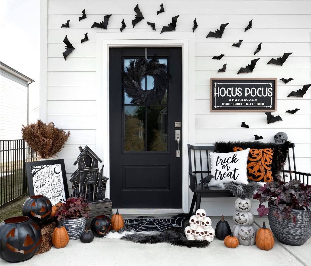 28 Black and White Halloween Decor Ideas You’ll Regret Not Saving in Time