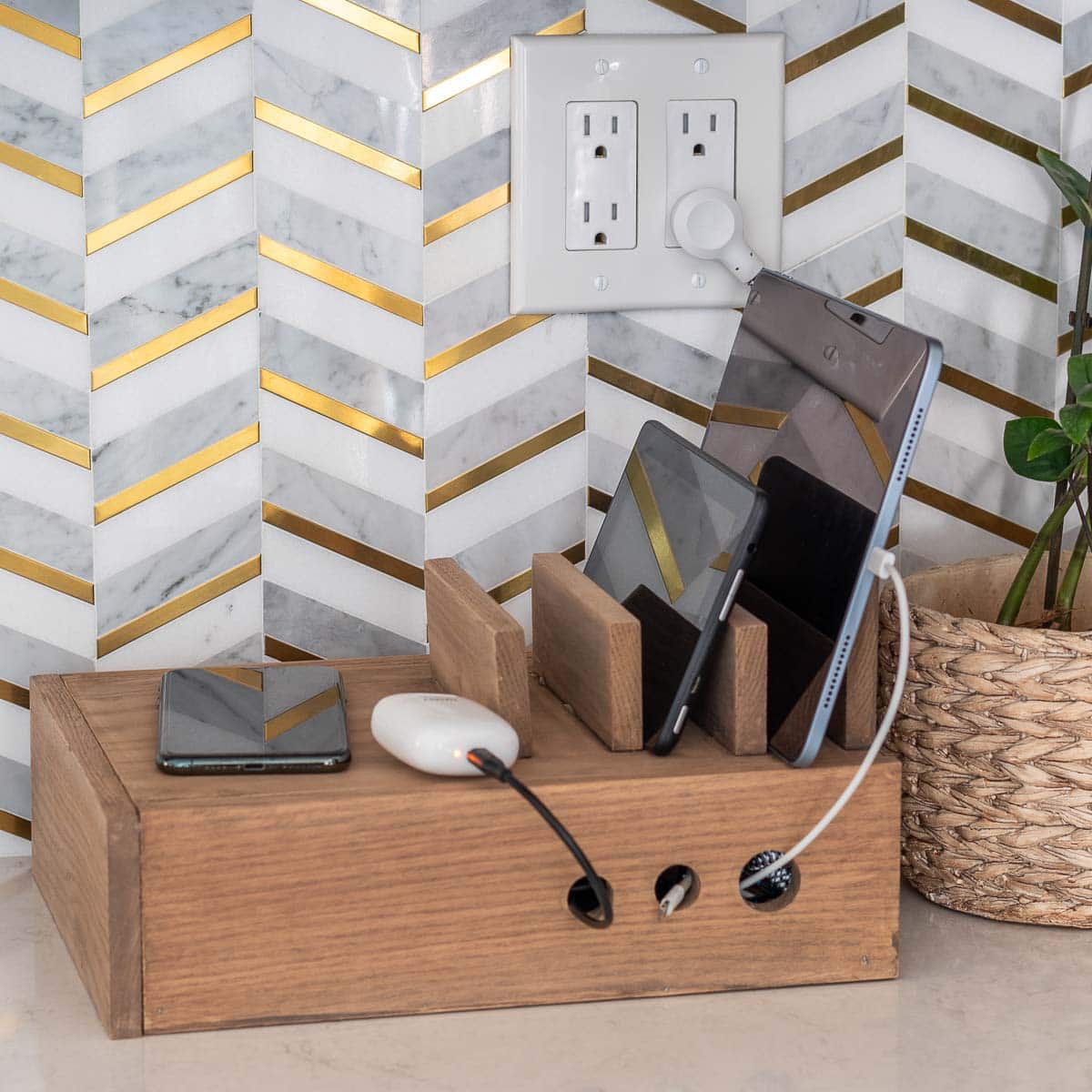 DIY Device Charging Station DIY Device Charging Station