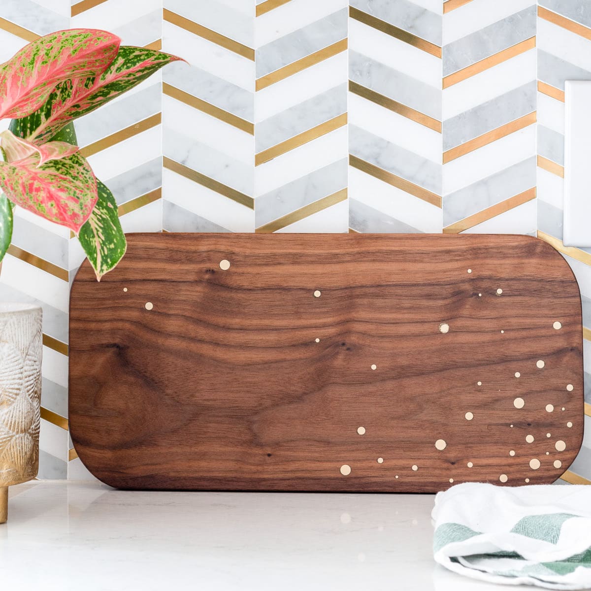 DIY Walnut Cutting Board With Brass Inlay DIY Walnut Cutting Board With Brass Inlay