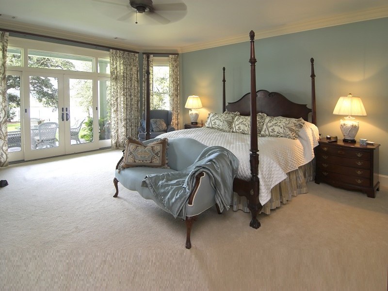 10 Simple & Modern Four Poster Bed Designs With Pictures 10 Simple & Modern Four Poster Bed Designs With Pictures