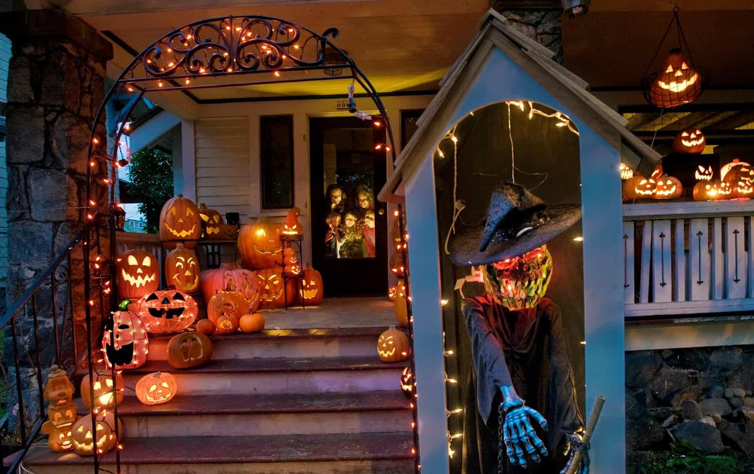 Unique Ways To Bring A Spooky Twist To Your Front Porch Unique Ways To Bring A Spooky Twist To Your Front Porch