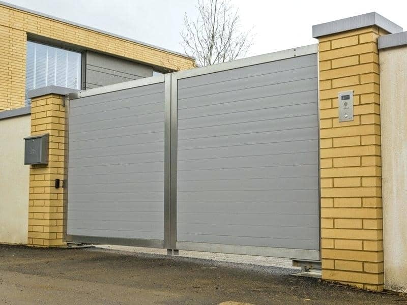 10 Modern Aluminium Gate Designs With Pictures In India