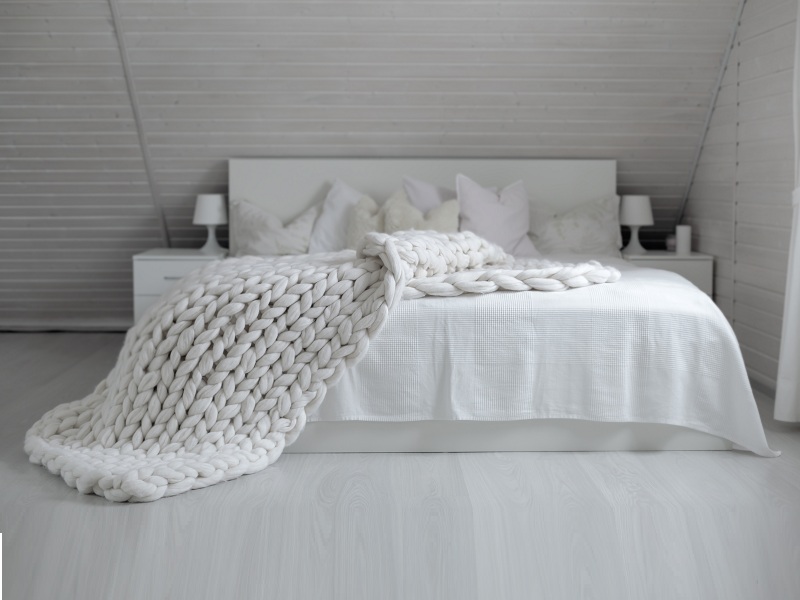 10 Simple & Modern White Bed Designs With Pictures 10 Simple & Modern White Bed Designs With Pictures